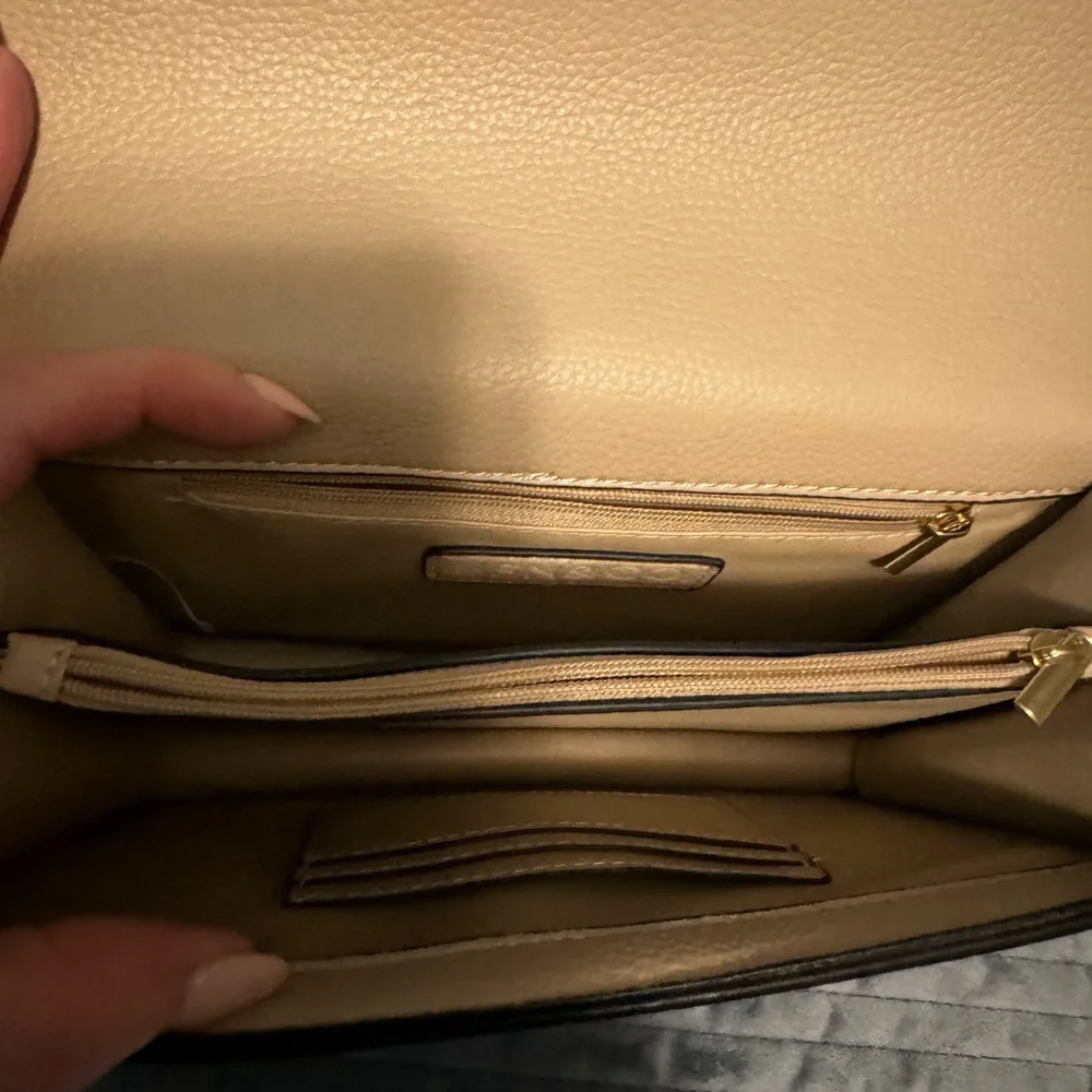 Purse - Picture 3 of 5